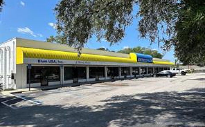 Pictures of Retail property located at 821 NE 36th Terrace, Ocala, FL 34470 for lease - image #1
