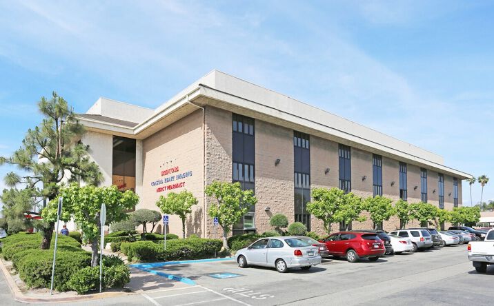 Pictures of Office property located at 2621 S Bristol St, Santa Ana, CA 92704 for lease - image #1