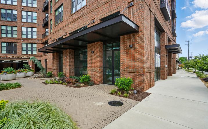 Pictures of Restaurant property located at 515 Jordan Pl, Charlotte, NC 28205 for lease - image #1