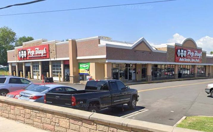 Pictures of Retail property located at 773-801 Roosevelt Ave, Carteret, NJ 07008 for lease - image #1