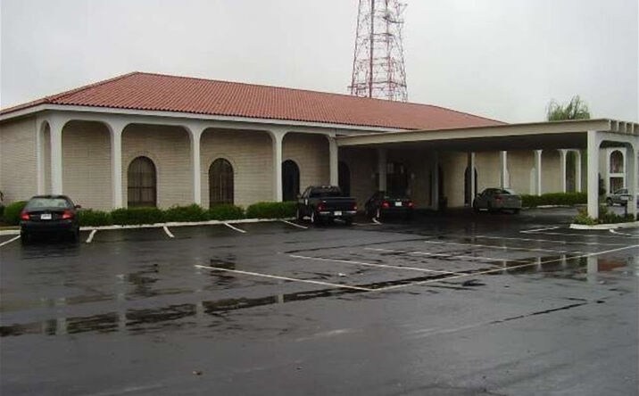 Pictures of Retail, Restaurant, Special Purpose property located at 951 GA-42, Forsyth, GA 31029 for lease - image #1