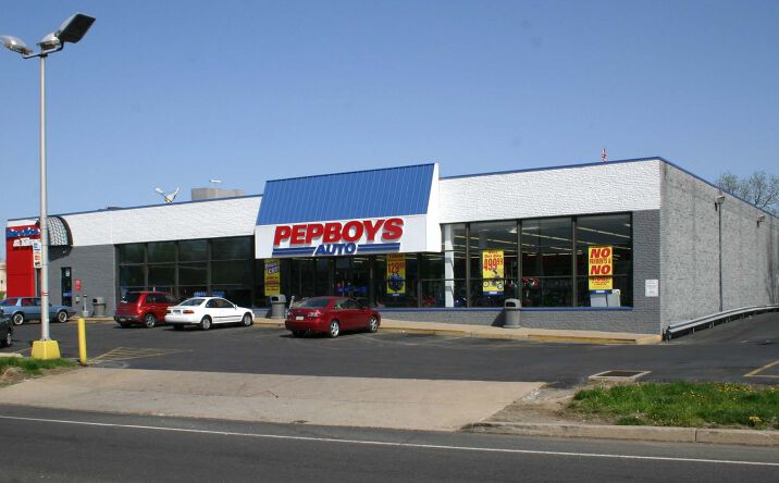 Pictures of Retail property located at 101 Lincoln Hwy, Fairless Hills, PA 19030 for lease - image #1