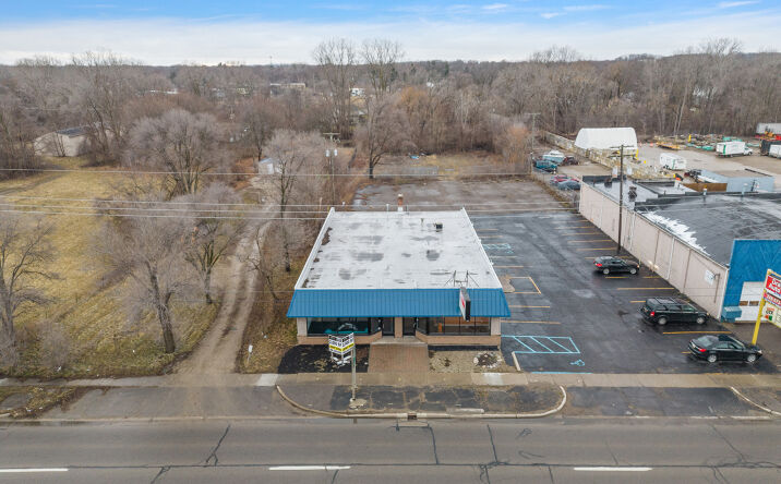 Pictures of Retail, Office property located at 4539 Dixie Hwy, Waterford, MI 48329 for lease - image #1
