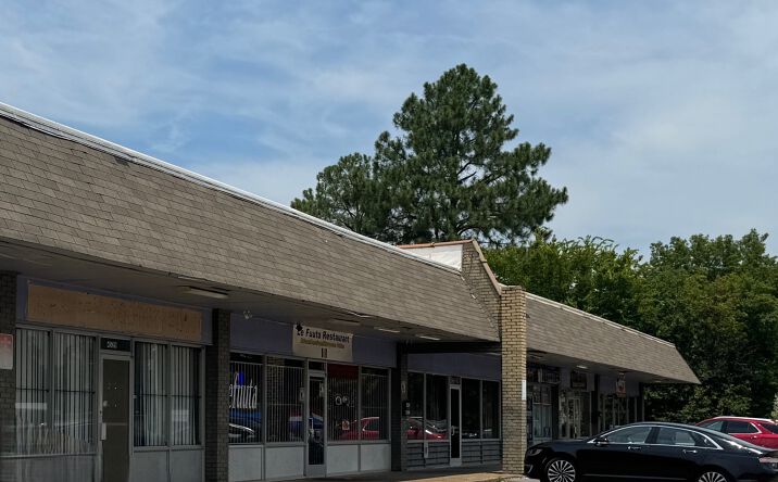 Pictures of Retail, Office property located at 4519-4535 Millbranch Rd, Memphis, TN 38116 for lease - image #1