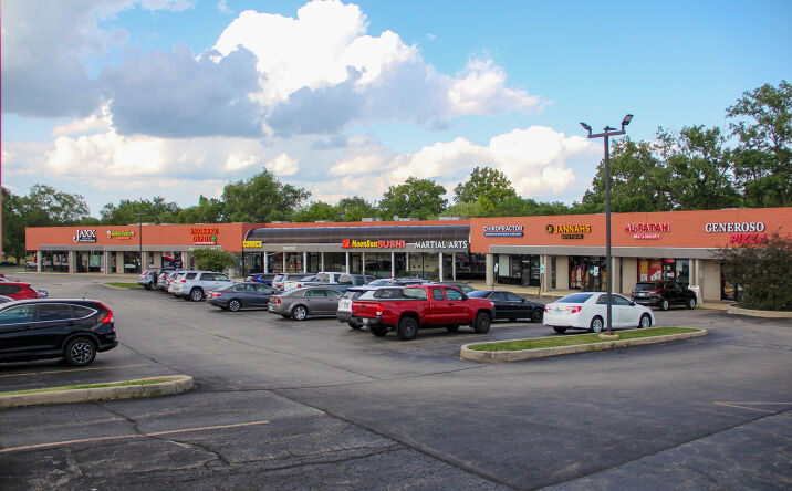 Pictures of Retail, Office property located at 314 E Army Trail Rd, Glendale Heights, IL 60139 for lease - image #1