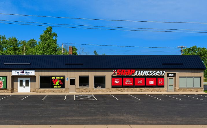 Pictures of Retail, Restaurant property located at 2488 Grand Island Blvd, Grand Island, NY 14072 for lease - image #1
