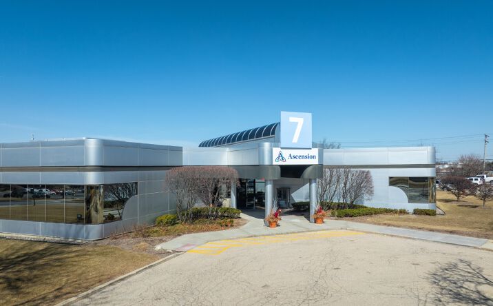 Pictures of Retail, Office property located at 1786 Moon Lake Blvd, Hoffman Estates, IL 60169 for lease - image #1