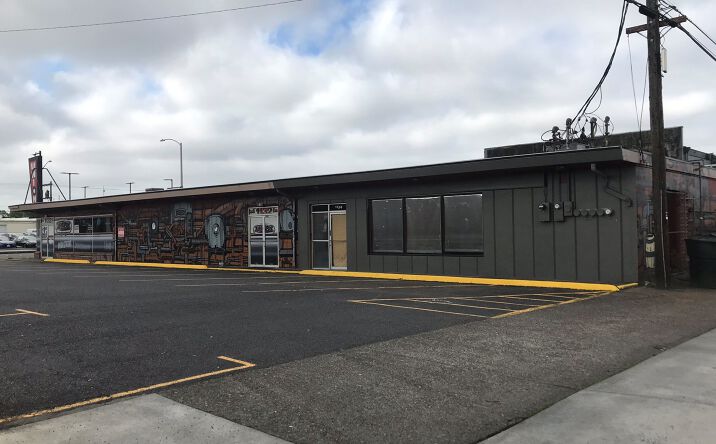 Pictures of Retail property located at 1134 Washington Way, Longview, WA 98632 for lease - image #1