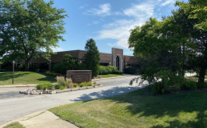 Pictures of Office property located at 977 Lakeview Pkwy, Vernon Hills, IL 60061 for lease - image #1