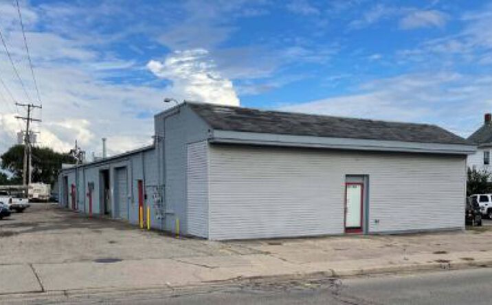 Pictures of Industrial property located at 136 S Elm St, West Carrollton, OH 45449 for lease - image #1