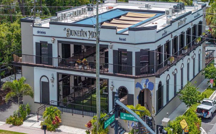 Pictures of Retail property located at 990 Broadway, Dunedin, FL 34698 for lease - image #1