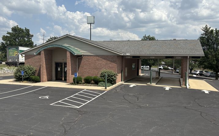 Pictures of Retail property located at 3000 Elbee Rd, Dayton, OH 45439 for lease - image #1
