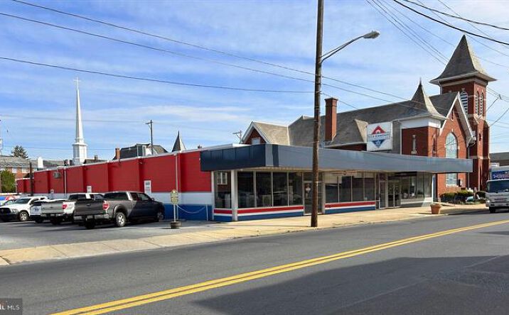 Pictures of Retail, Office property located at 33 E Main St, Palmyra, PA 17078 for lease - image #1