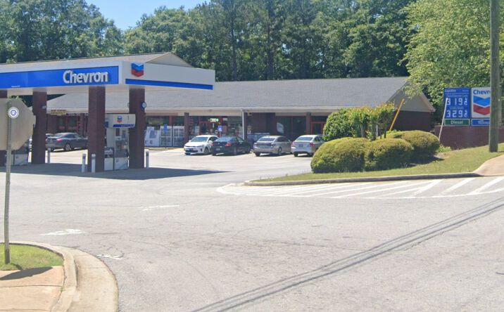Pictures of Retail property located at 602 Peeksville Rd, Locust Grove, GA 30248 for lease - image #1