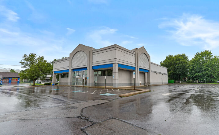 Pictures of Retail property located at 400 W 2nd St, Berwick, PA 18603 for lease - image #1