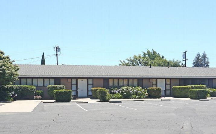 Pictures of Office property located at 1215 Rose Ave, Selma, CA 93662 for lease - image #1