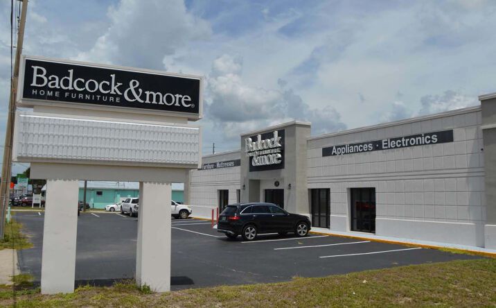 Pictures of Retail property located at 20319 E Pennsylvania Ave, Dunnellon, FL 34432 for lease - image #1
