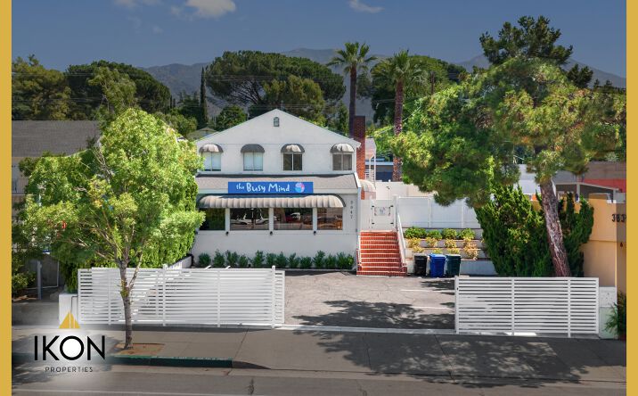 Pictures of Retail property located at 3847 Foothill Blvd, Glendale, CA 91214 for lease - image #1