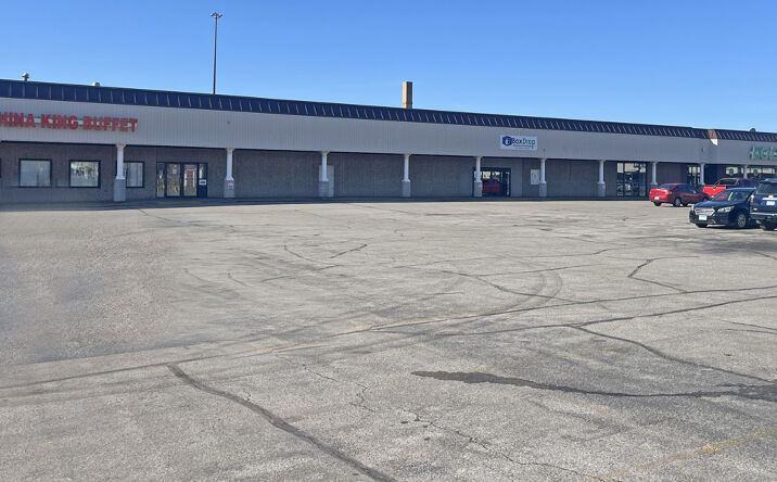Pictures of Retail property located at 215 N Central Ave, Duluth, MN 55807 for lease - image #1