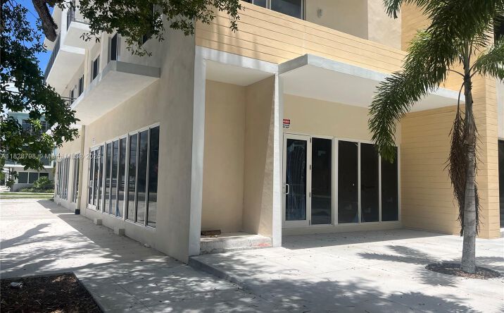 Pictures of Restaurant, Retail property located at 1105 SW 70th Ave # 102, Miami, FL 33144 for lease - image #1