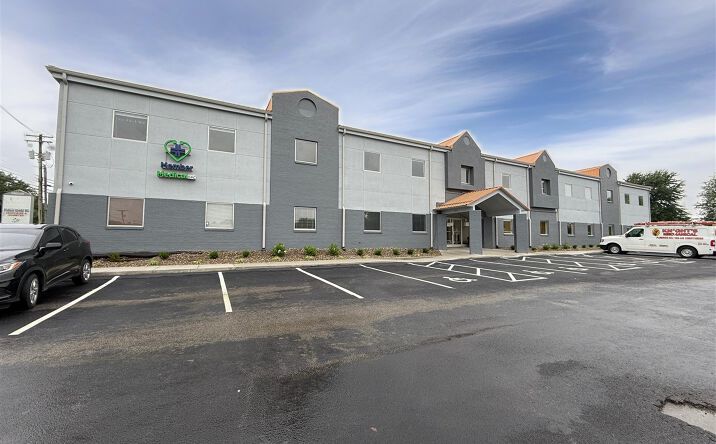 Pictures of Office, Special Purpose property located at 1230 Woodland Dr Suite 117, Elizabethtown, KY 42701 for lease - image #1