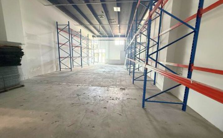 Pictures of Industrial property located at 2300 W 8th Ave, Hialeah, FL 33010 for lease - image #1
