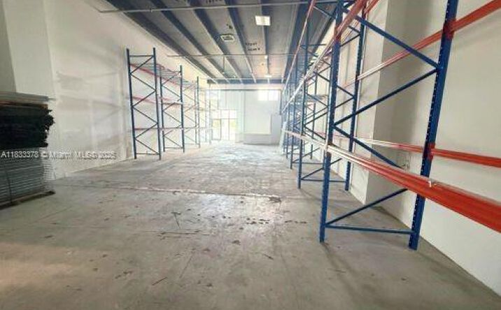 Pictures of Industrial property located at 2300 W 8th Ave # 7, Hialeah, FL 33010 for lease - image #1