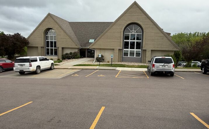 Pictures of Retail, Office property located at 2908 E 26th St, Sioux Falls, SD 57103 for lease - image #1