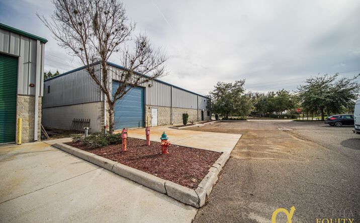 Pictures of Office, Industrial property located at 266 Springview Commerce Dr, DeBary, FL 32713 for lease - image #1