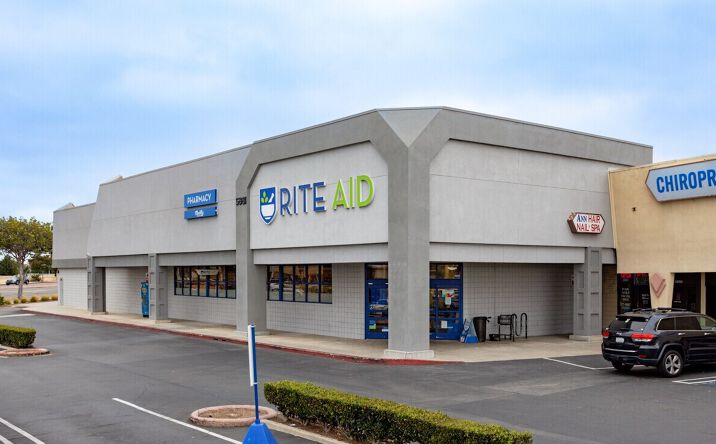 Pictures of Retail property located at 5881 Warner Ave, Huntington Beach, CA 92649 for lease - image #1