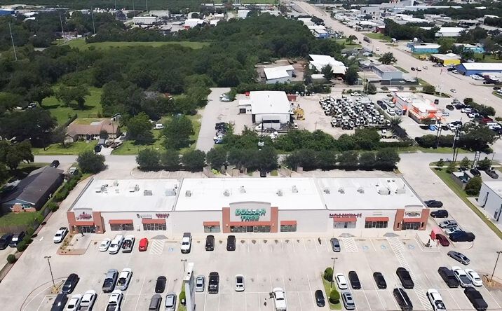 Pictures of Retail property located at 112 TX-146, La Porte, TX 77571 for lease - image #1