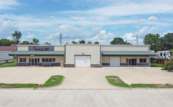Pictures of Office, Industrial property located at 1719 W Acorn Dr, Rogers, AR 72756 for lease - image #1