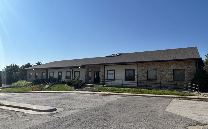 Pictures of Retail, Office property located at 13480 S Arapaho Dr, Olathe, KS 66062 for lease - image #1