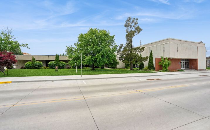 Pictures of Office property located at 202 W State St, Marshalltown, IA 50158 for lease - image #1