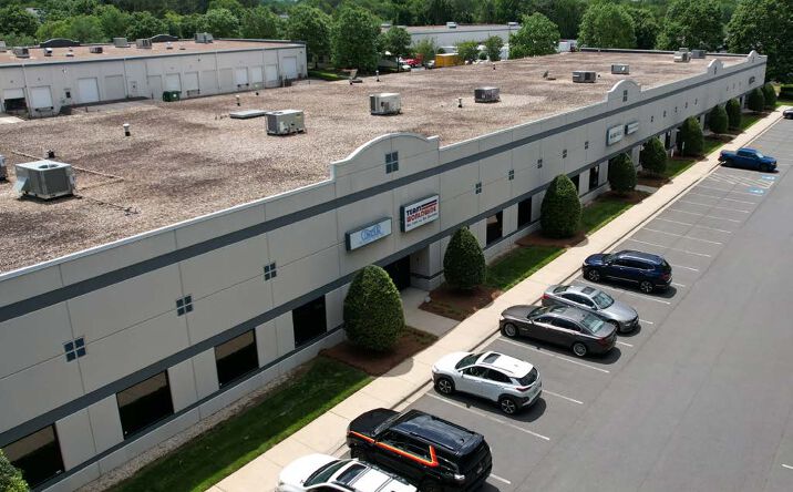 Pictures of Industrial property located at 3400 International Airport Dr, Charlotte, NC 28208 for lease - image #1