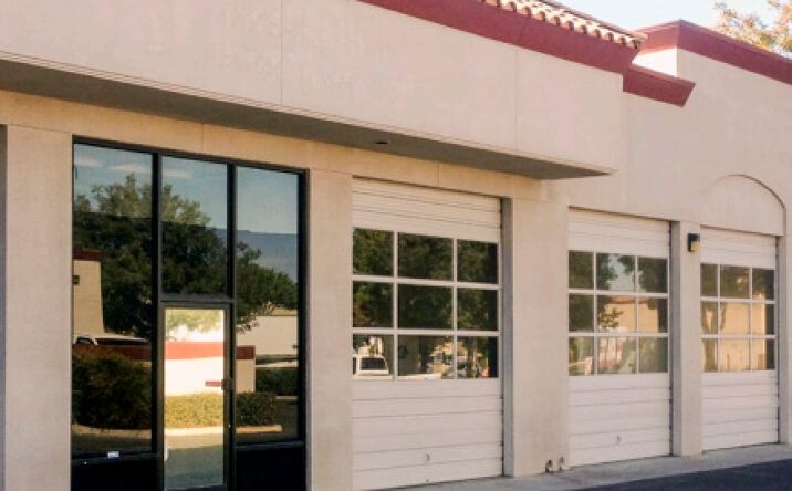Pictures of Retail property located at 4123 W. Shaw & Sonora, Fresno, CA 93722 for lease - image #1
