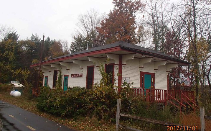 Pictures of Retail, Restaurant property located at 121 Hartford Ave, East Granby, CT 06026 for lease - image #1