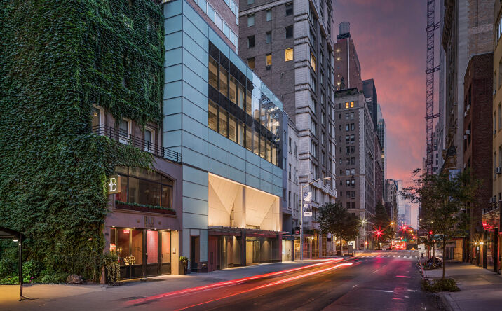 Pictures of Retail, Office property located at 110 E 60th St, New York, NY 10022 for lease - image #1
