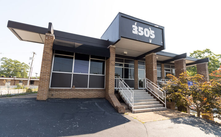 Pictures of Office property located at 3505 Brainerd Rd, Chattanooga, TN 37411 for lease - image #1