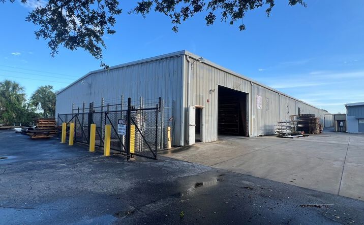 Pictures of Industrial property located at 6012 31st St E, Bradenton, FL 34203 for lease - image #1