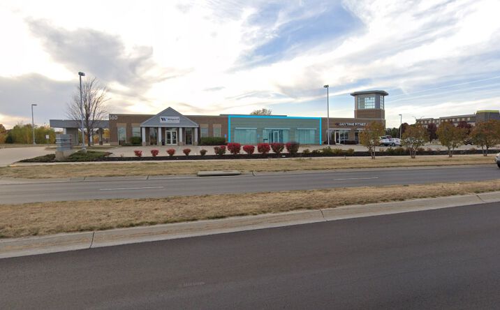 Pictures of Retail, Office property located at 160 Adventureland Dr, Altoona, IA 50009 for lease - image #1