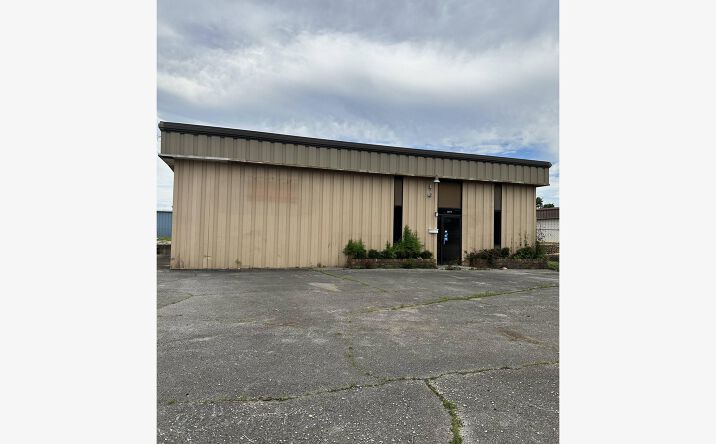 Pictures of Office, Industrial property located at 4633 Commercial Dr NW, Huntsville, AL 35816 for lease - image #1
