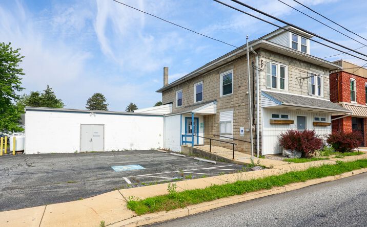 Pictures of Retail, Office property located at 6040 Main St, East Petersburg, PA 17520 for lease - image #1