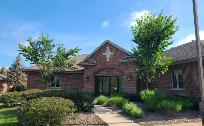 Pictures of Office property located at 6745 Kingery Hwy, Willowbrook, IL 60527 for lease - image #1