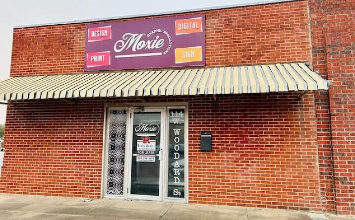 Pictures of Retail, Office property located at 114 W Woodard St, Denison, TX 75020 for lease - image #1