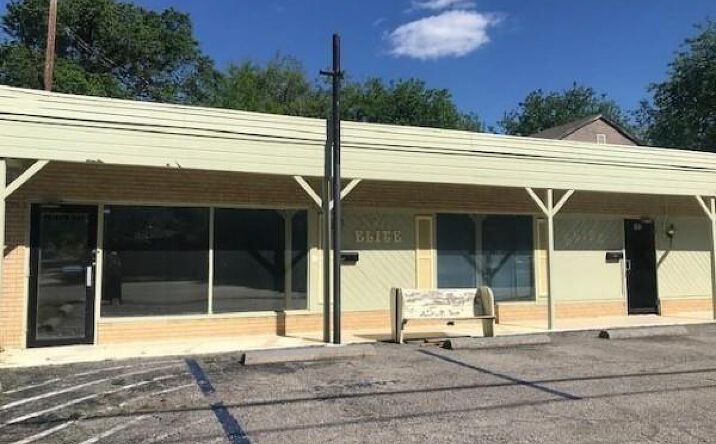 Pictures of Retail property located at 320 Mirick #102 Denison, Denison, TX 75020 for lease - image #1