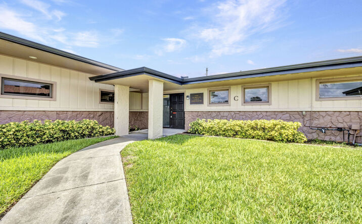 Pictures of Office property located at 3443 S Tamiami Trl, Port Charlotte, FL 33952 for lease - image #1