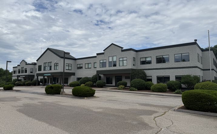 Pictures of Office property located at 2 Stonewood Dr, Freeport, ME 04033 for lease - image #1