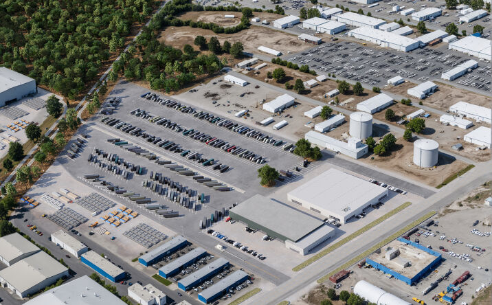 Pictures of Industrial property located at 647 N WW White Rd, San Antonio, TX 78219 for lease - image #1