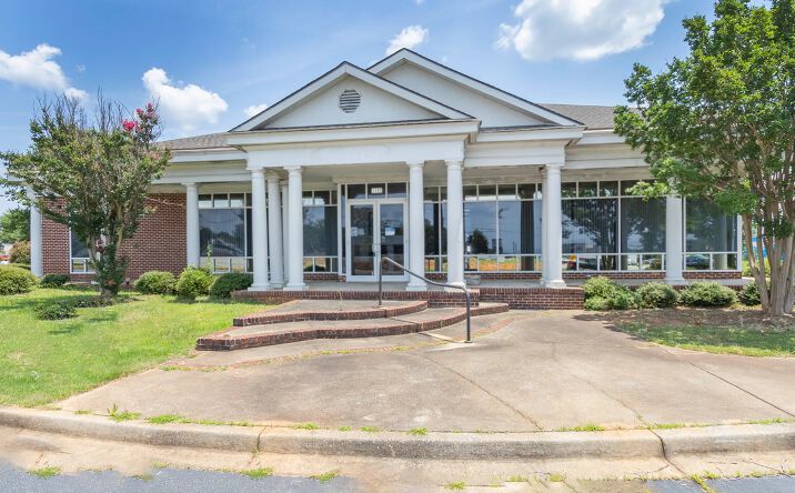 Pictures of Office property located at 3898 Liberty Hwy, Anderson, SC 29621 for lease - image #1